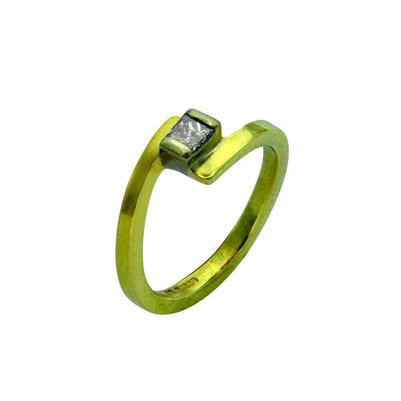 Handmade Engagment Ring 18ct yellow gold princes cut diamond engagement ring