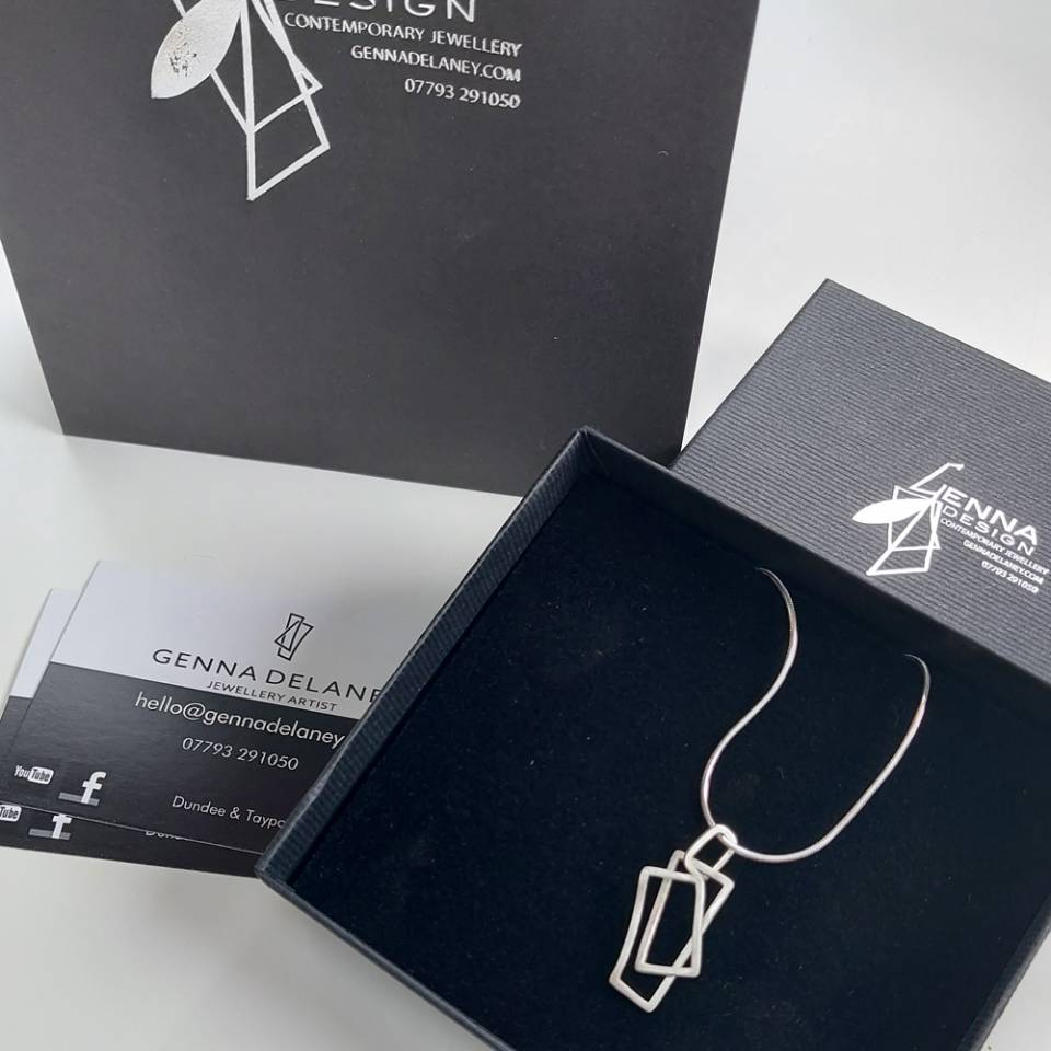 small component pendant with packaging