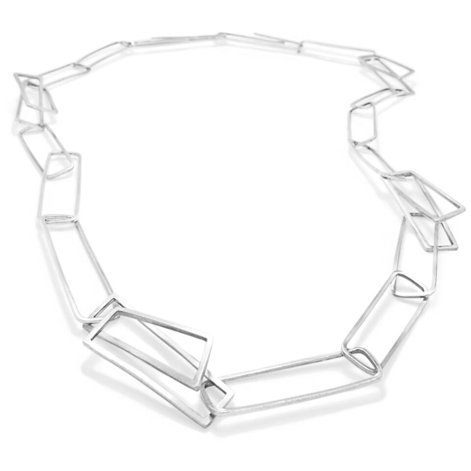 component linked necklace