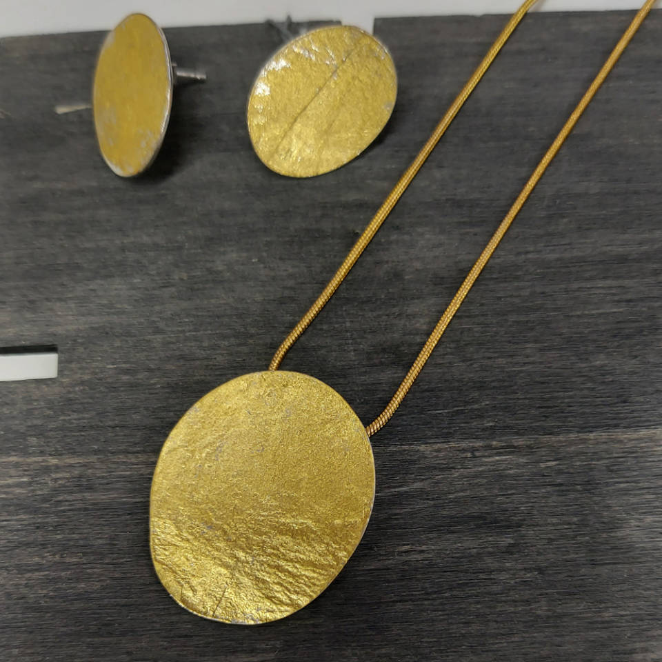 planet 22ct gold leaf medallion pendant