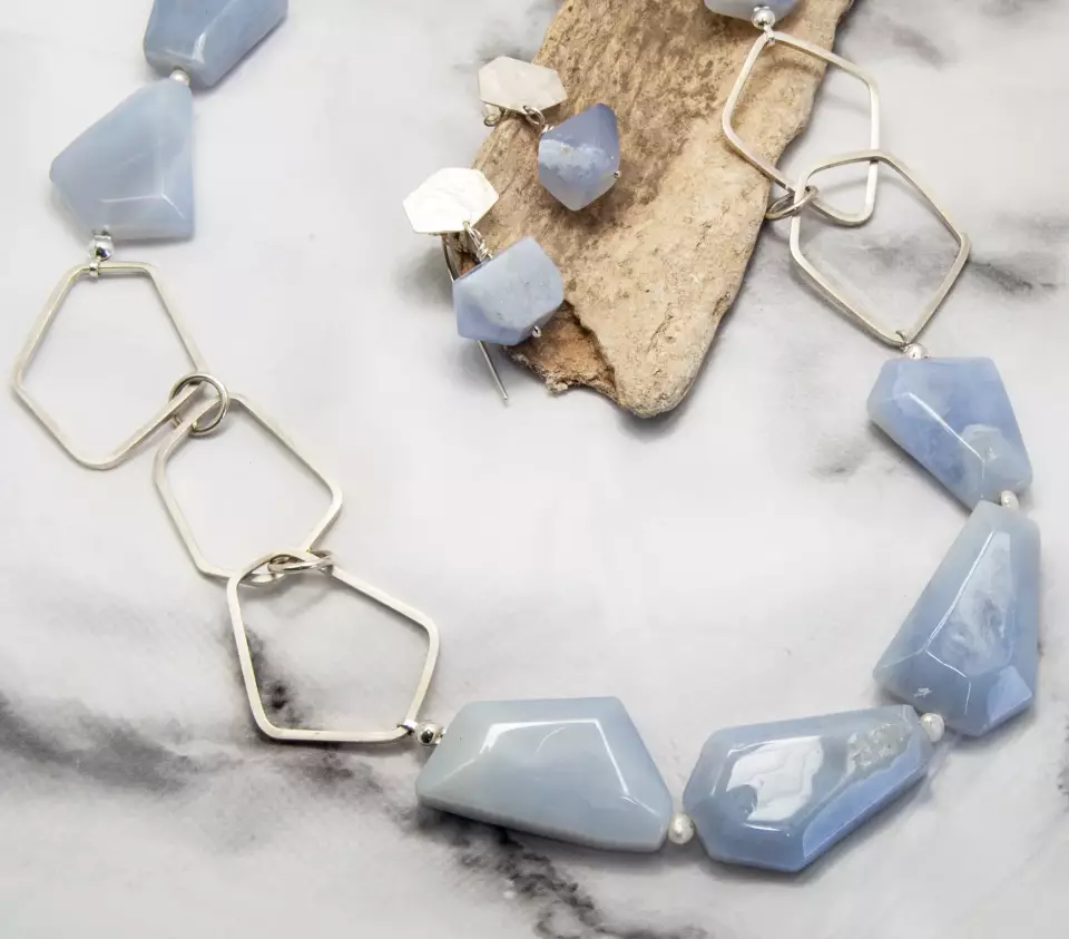 chalcedony necklace with pearls and hex shaped silver links